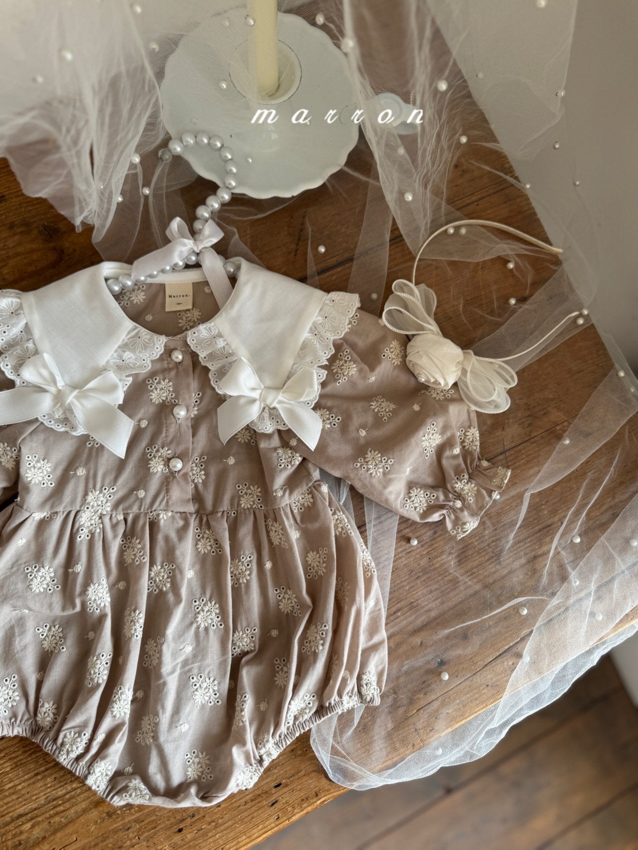 ［marron］Petit ribbon collar rompers