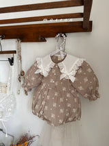 ［marron］Petit ribbon collar rompers