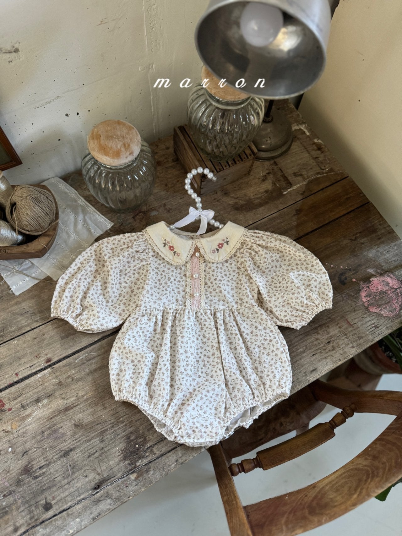 ［marron］Mimosa flower collar rompers