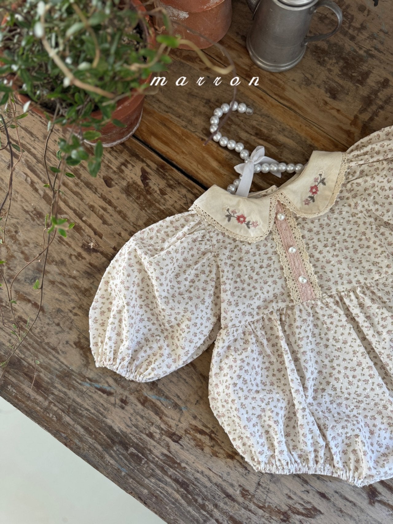 ［marron］Mimosa flower collar rompers
