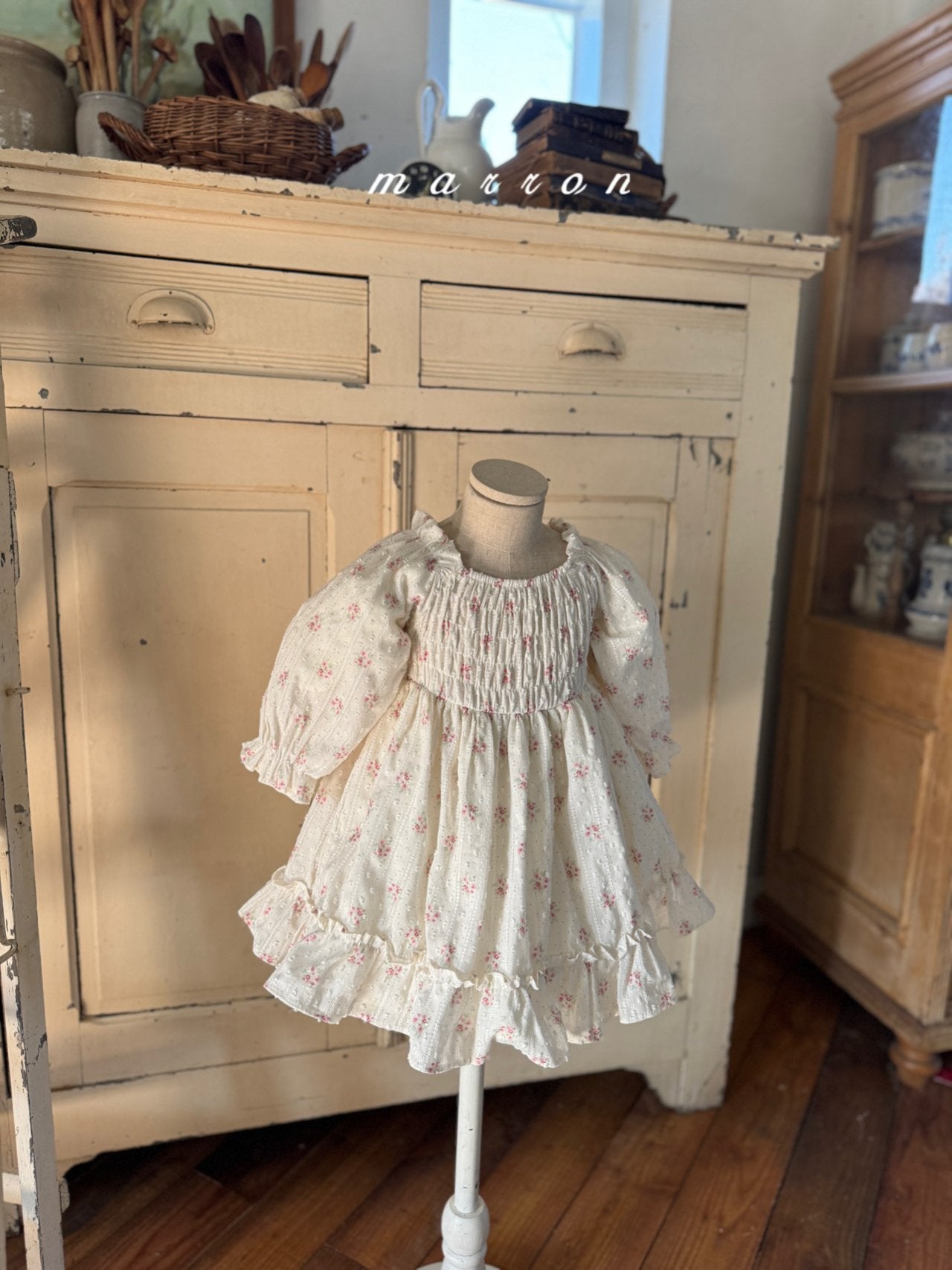 ［marron］Spring flower one-piece