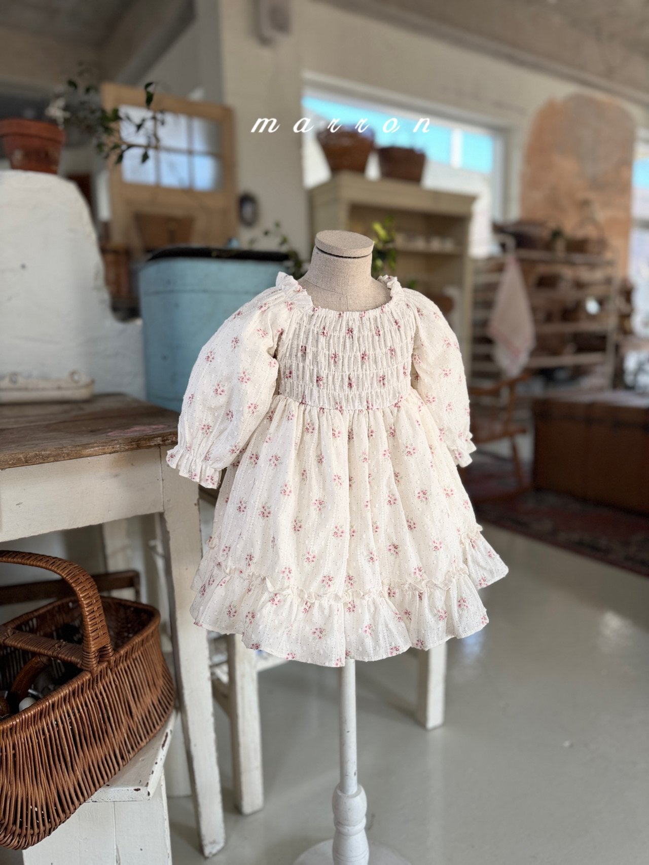 ［marron］Spring flower one-piece