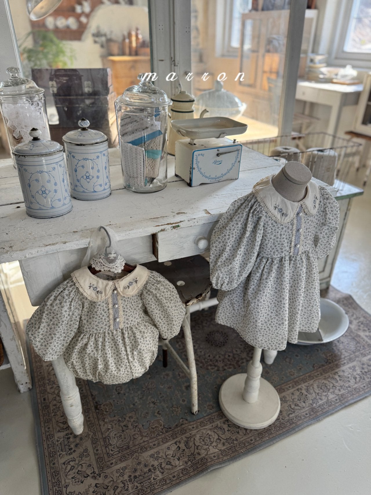 ［marron］Mimosa flower collar one-piece