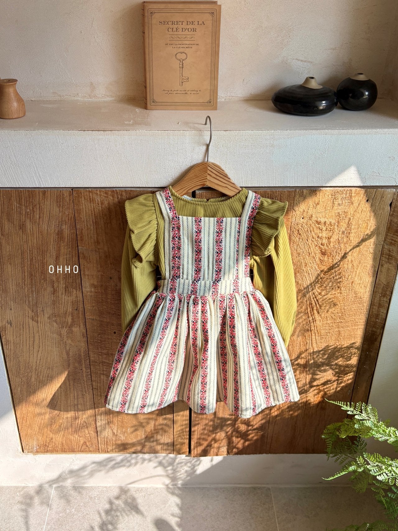 ［ohho］Soft corduroy wing blouse