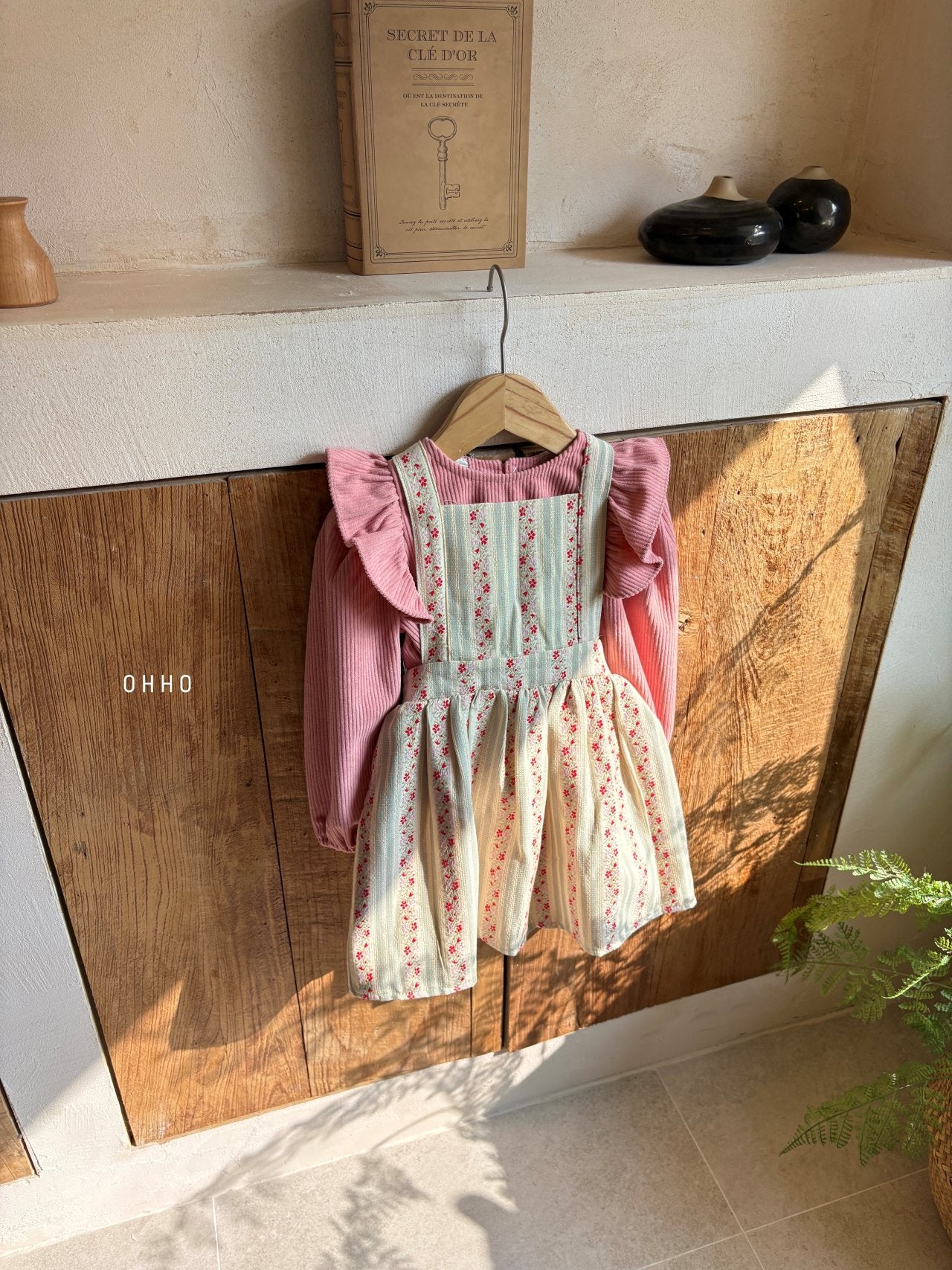 ［ohho］Soft corduroy wing blouse