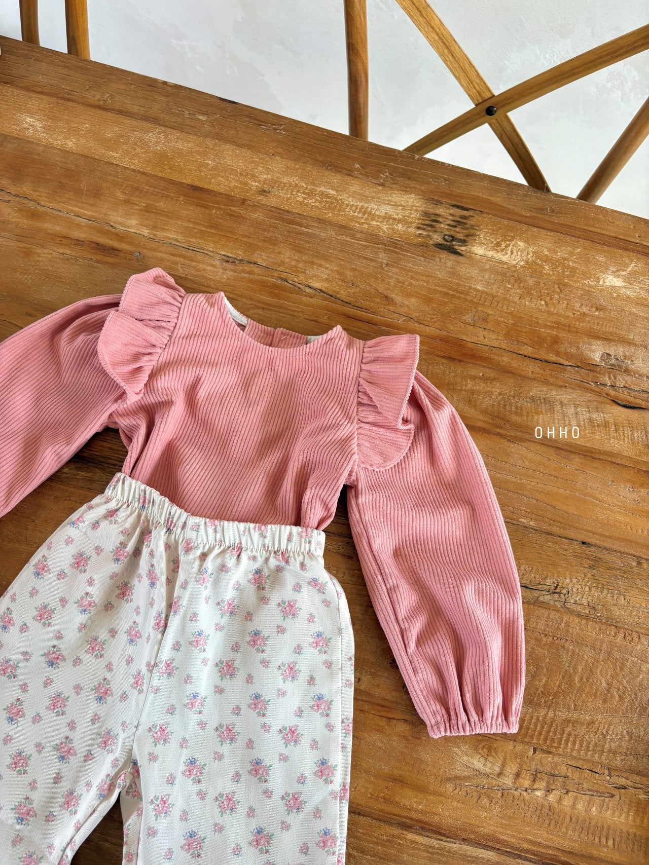 ［ohho］Soft corduroy wing blouse