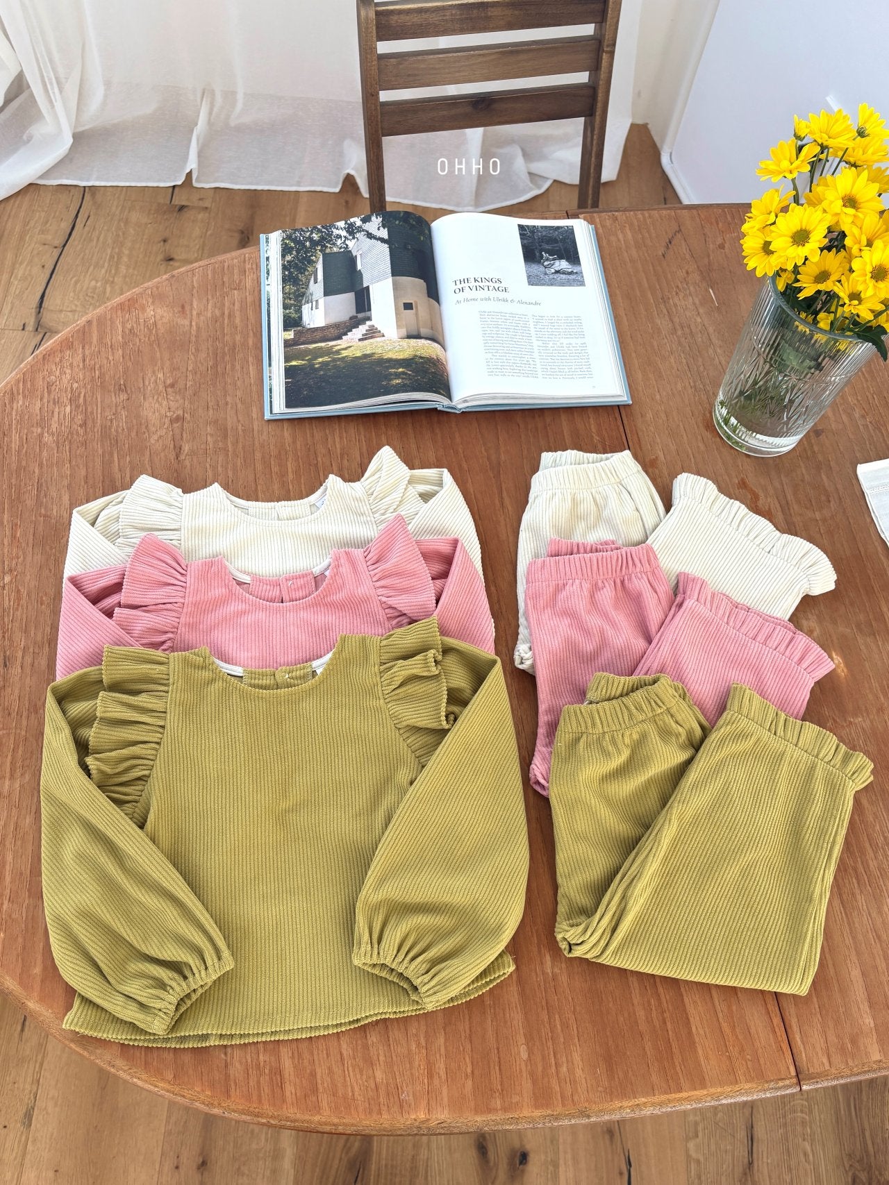 ［ohho］Soft corduroy wing blouse