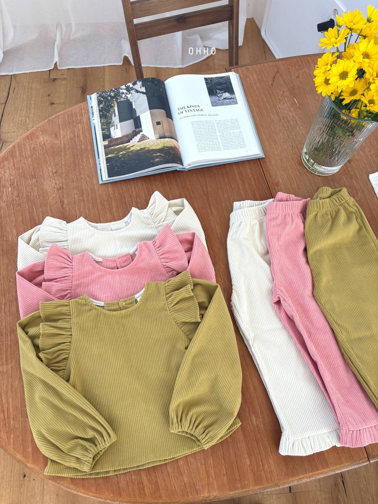 ［ohho］Soft corduroy wing blouse