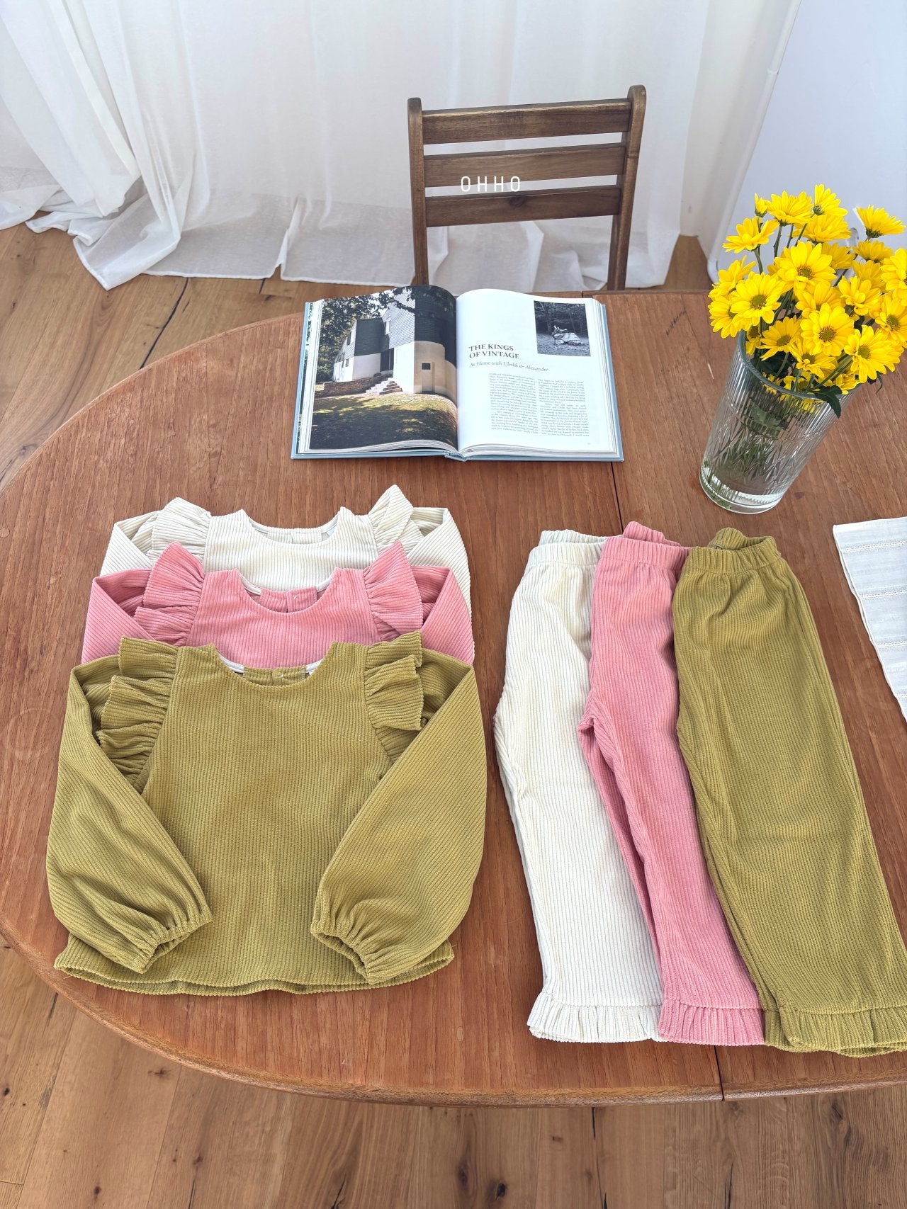 ［ohho］Soft corduroy wing blouse