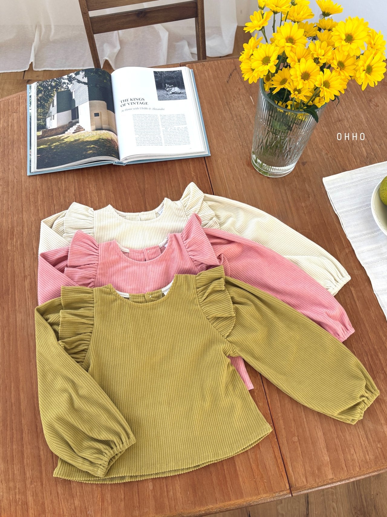 ［ohho］Soft corduroy wing blouse