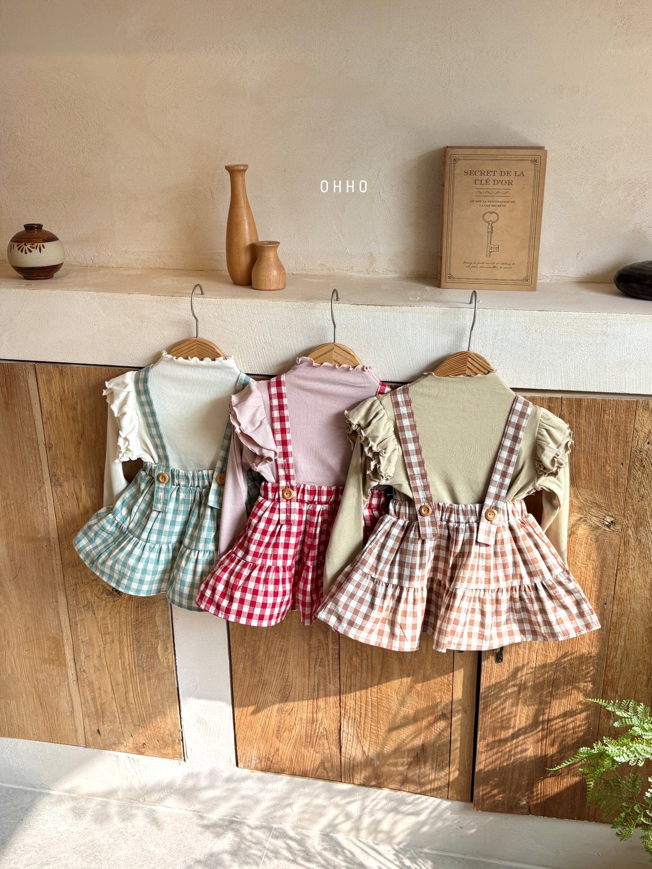 ［ohho］Gingham check suspender skirt