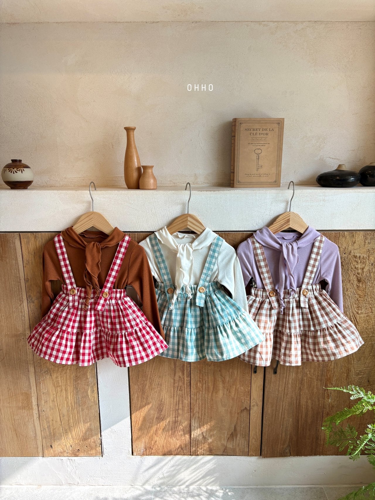［ohho］Gingham check suspender skirt