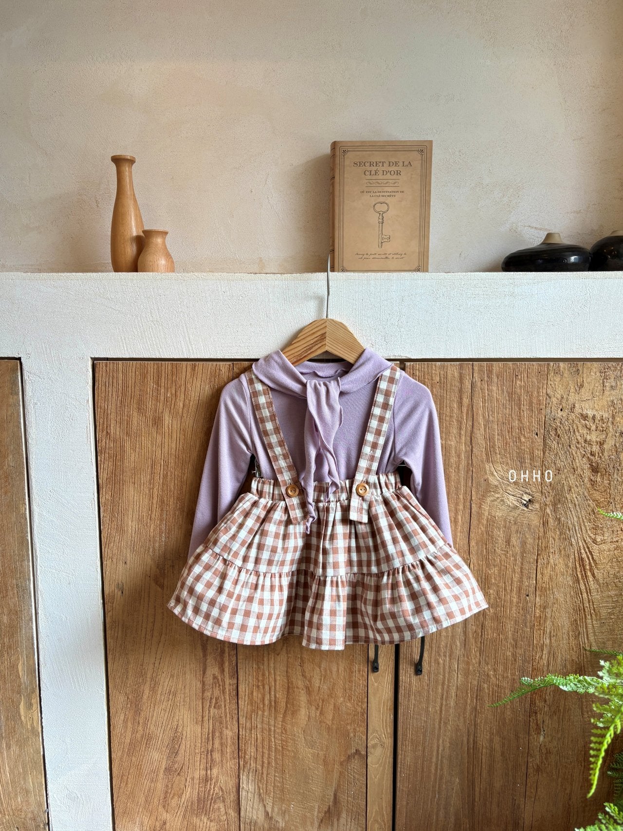 ［ohho］Gingham check suspender skirt