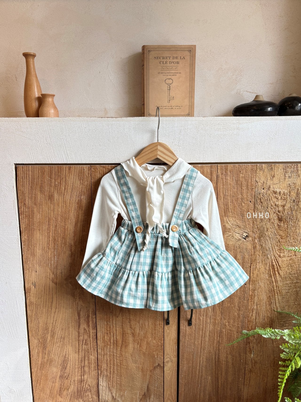 ［ohho］Gingham check suspender skirt