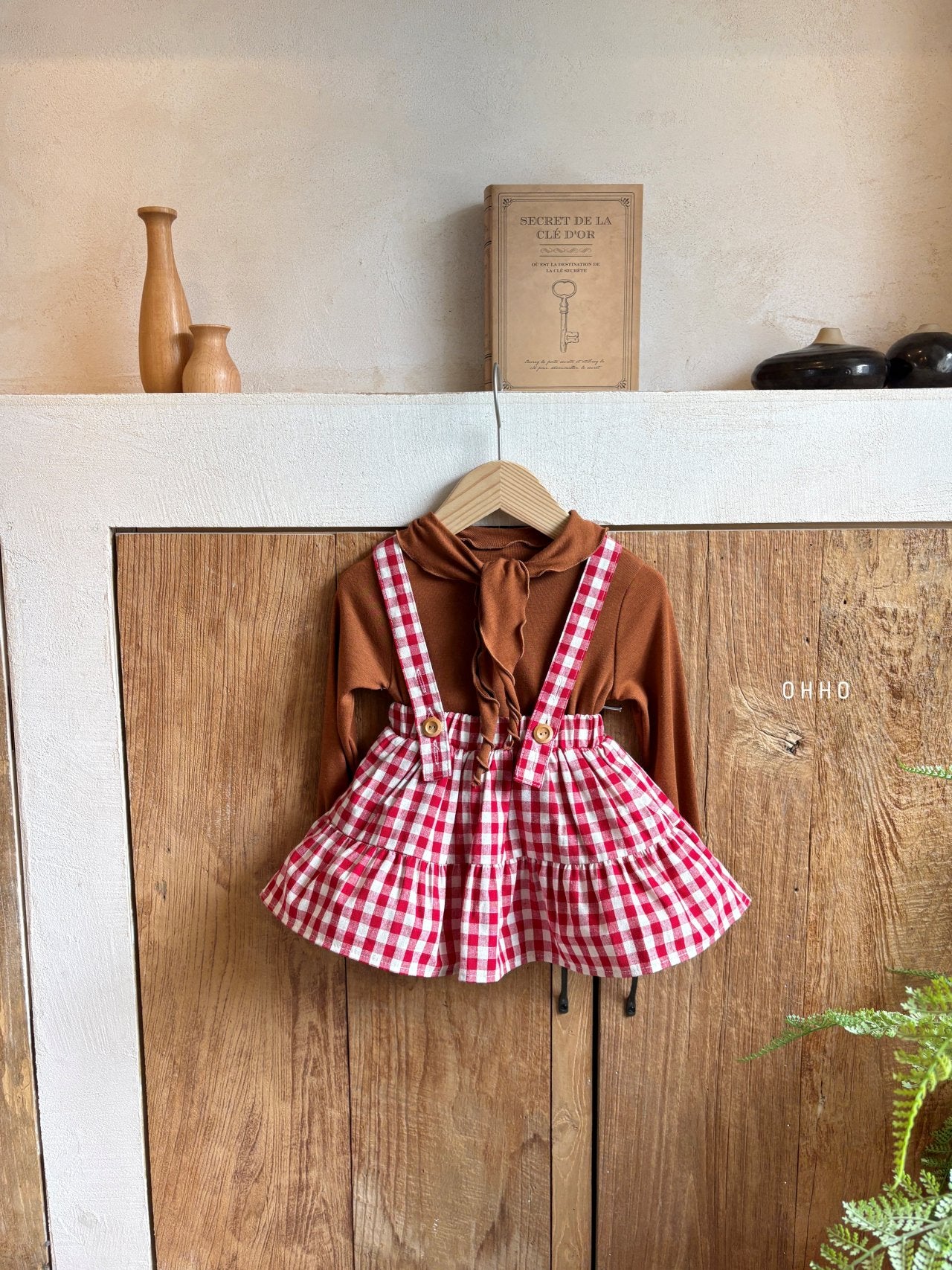 ［ohho］Gingham check suspender skirt