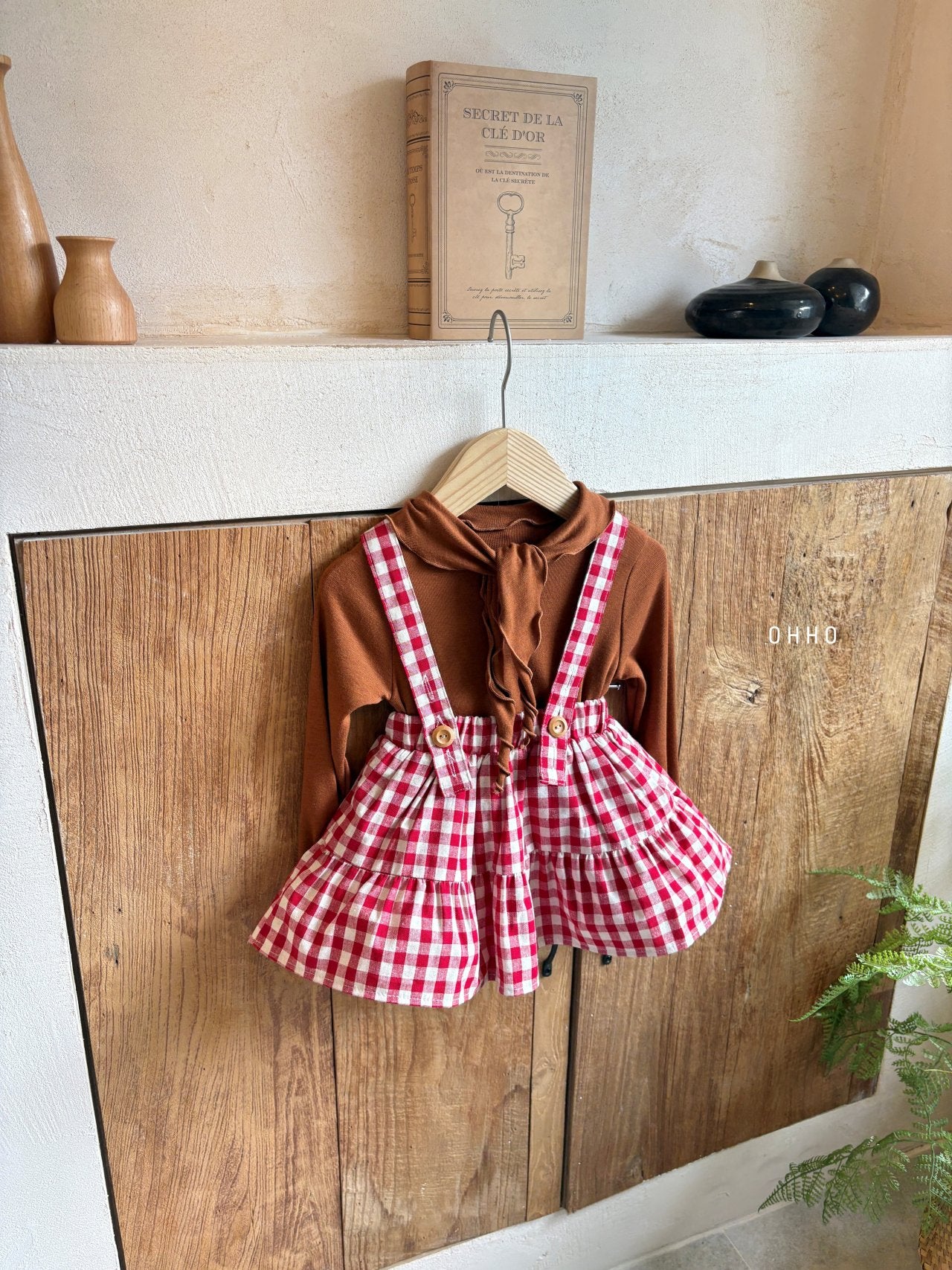［ohho］Gingham check suspender skirt