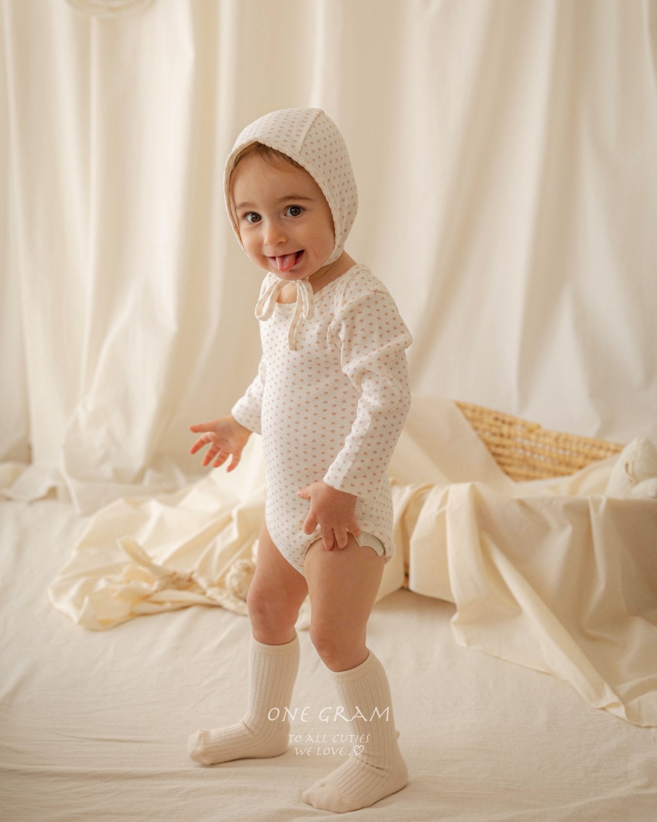 ［1GRAM］Sophia heart rompers