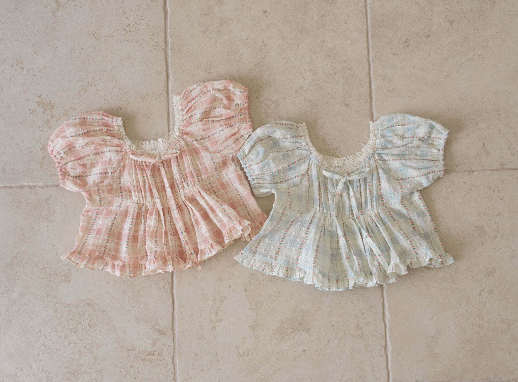 ［momo ann］Maybe ribbon puff blouse