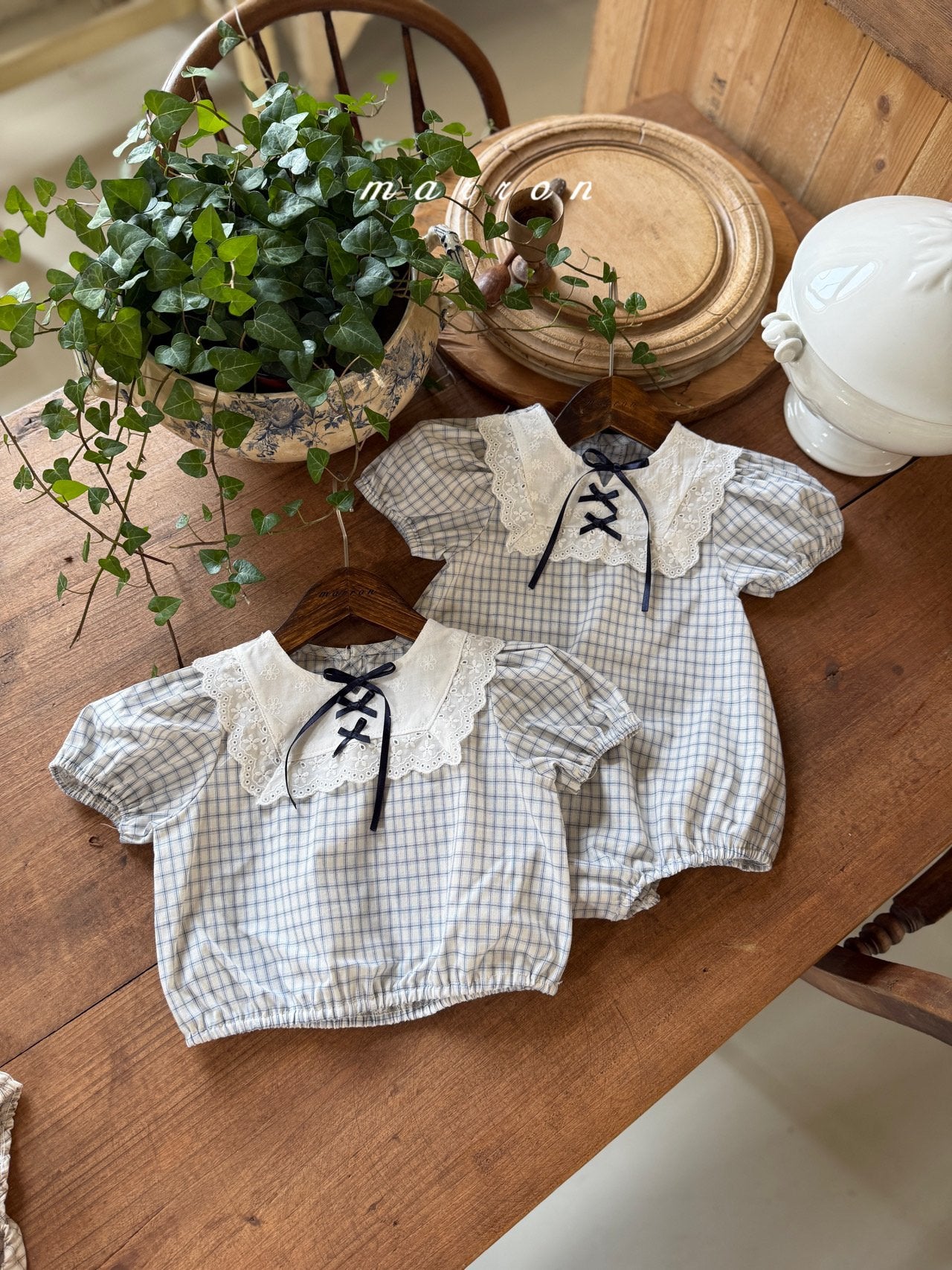 ［marron］Lace up check rompers