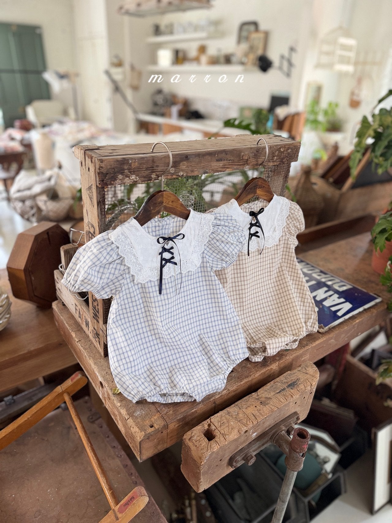 ［marron］Lace up check rompers