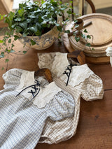 ［marron］Lace up check rompers