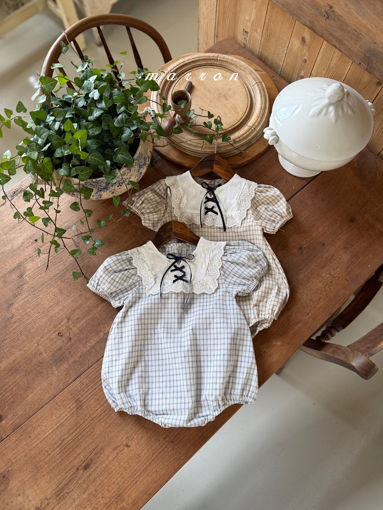［marron］Lace up check rompers
