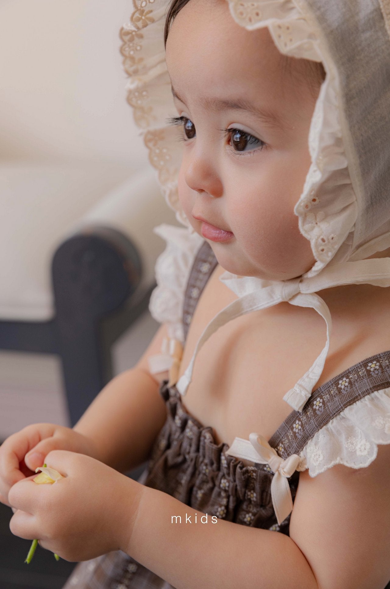 ［mkids］Rosette lace bonnet