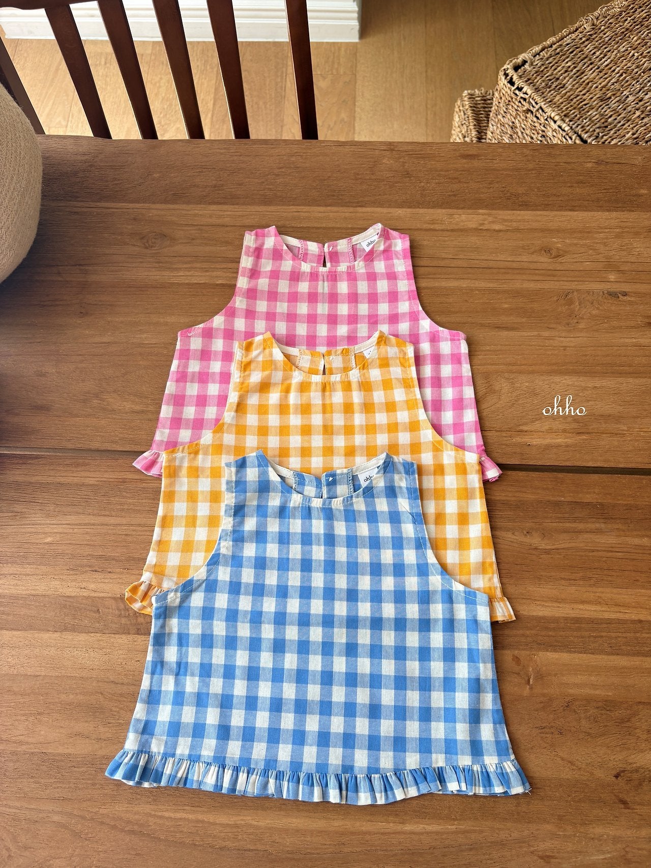 ［ohho］Gingham frill sleeveless blouse
