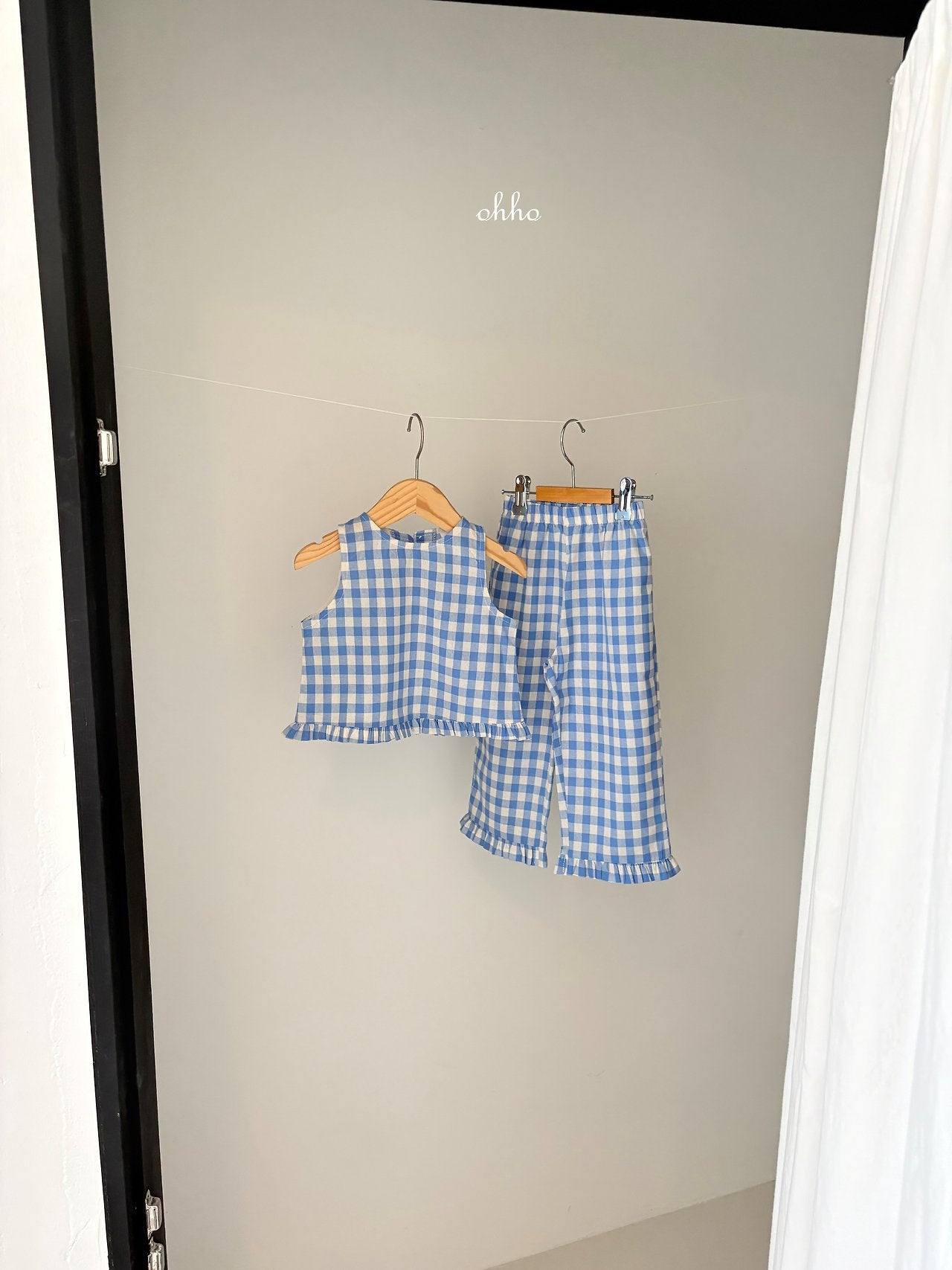［ohho］Gingham frill sleeveless blouse