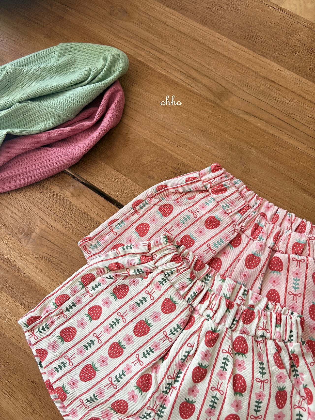 ［ohho］Strawberry short pants