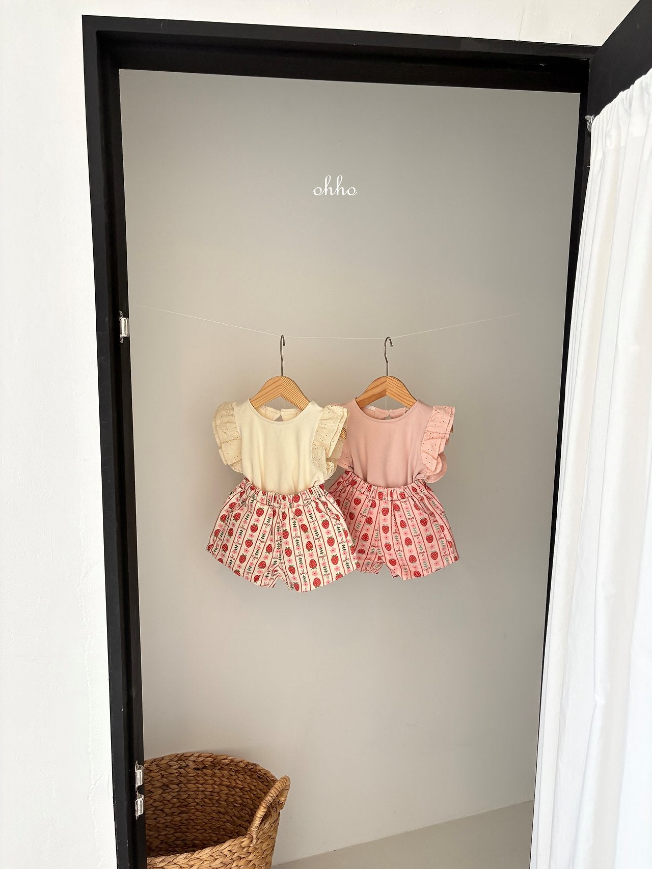 ［ohho］Strawberry short pants