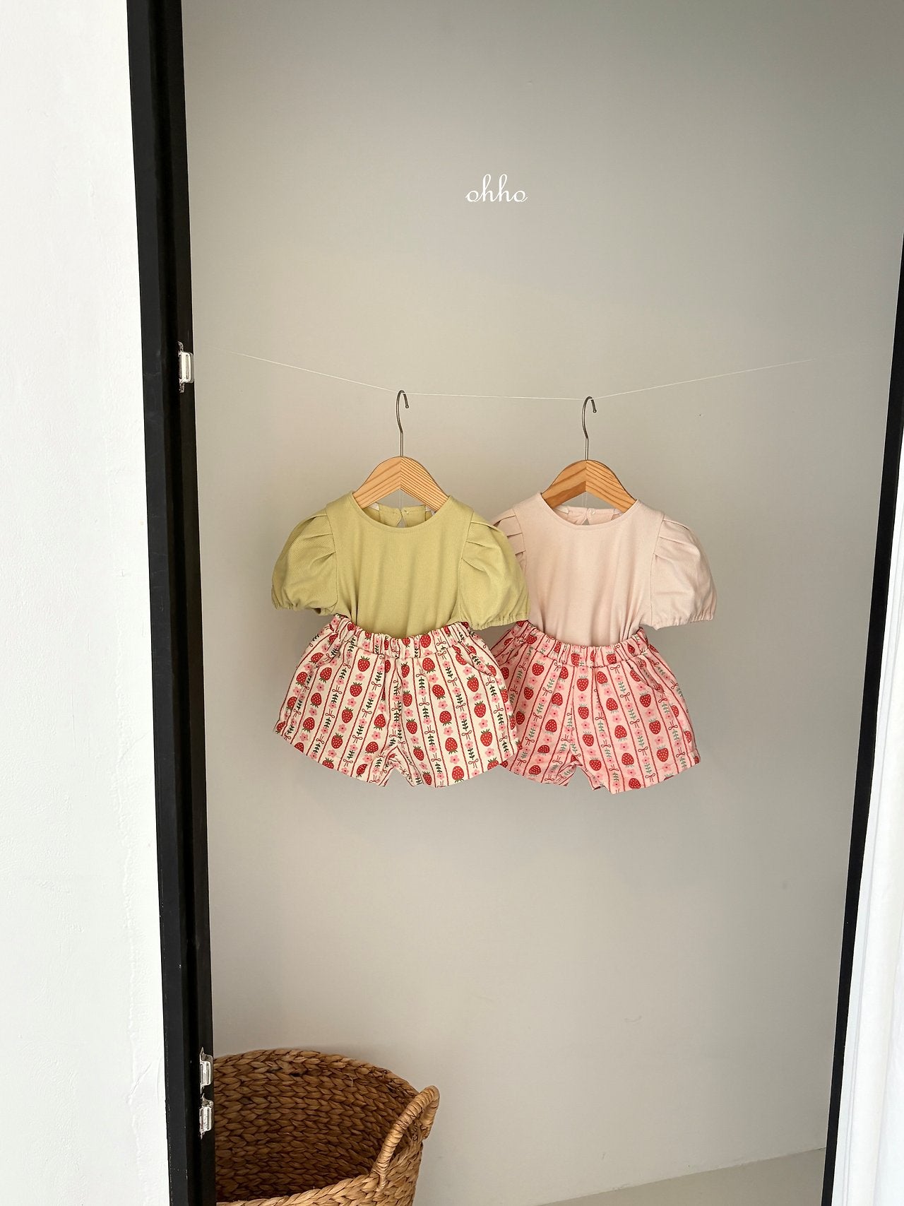 ［ohho］Strawberry short pants