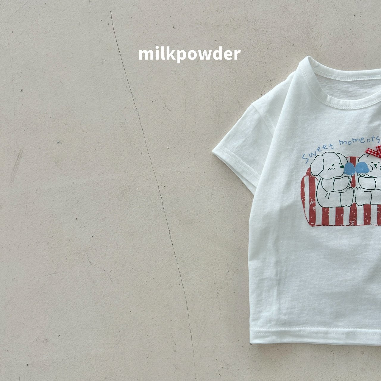 ［milk powder］Sofa tee