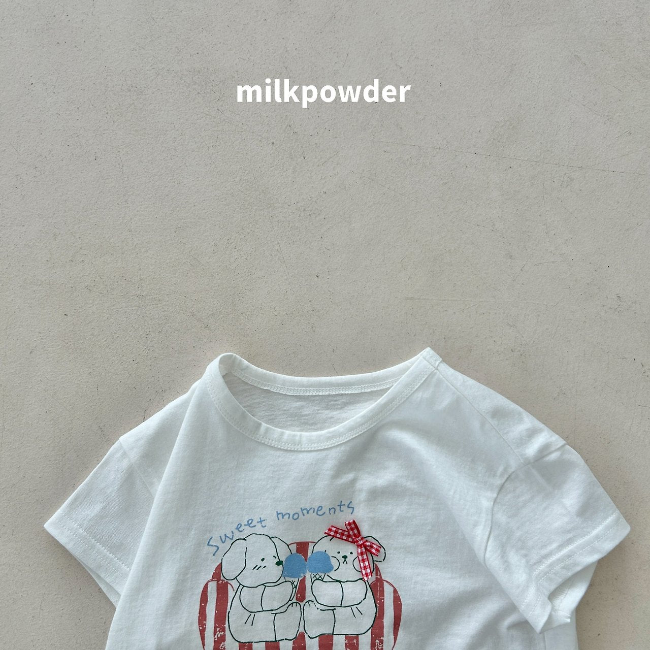 ［milk powder］Sofa tee