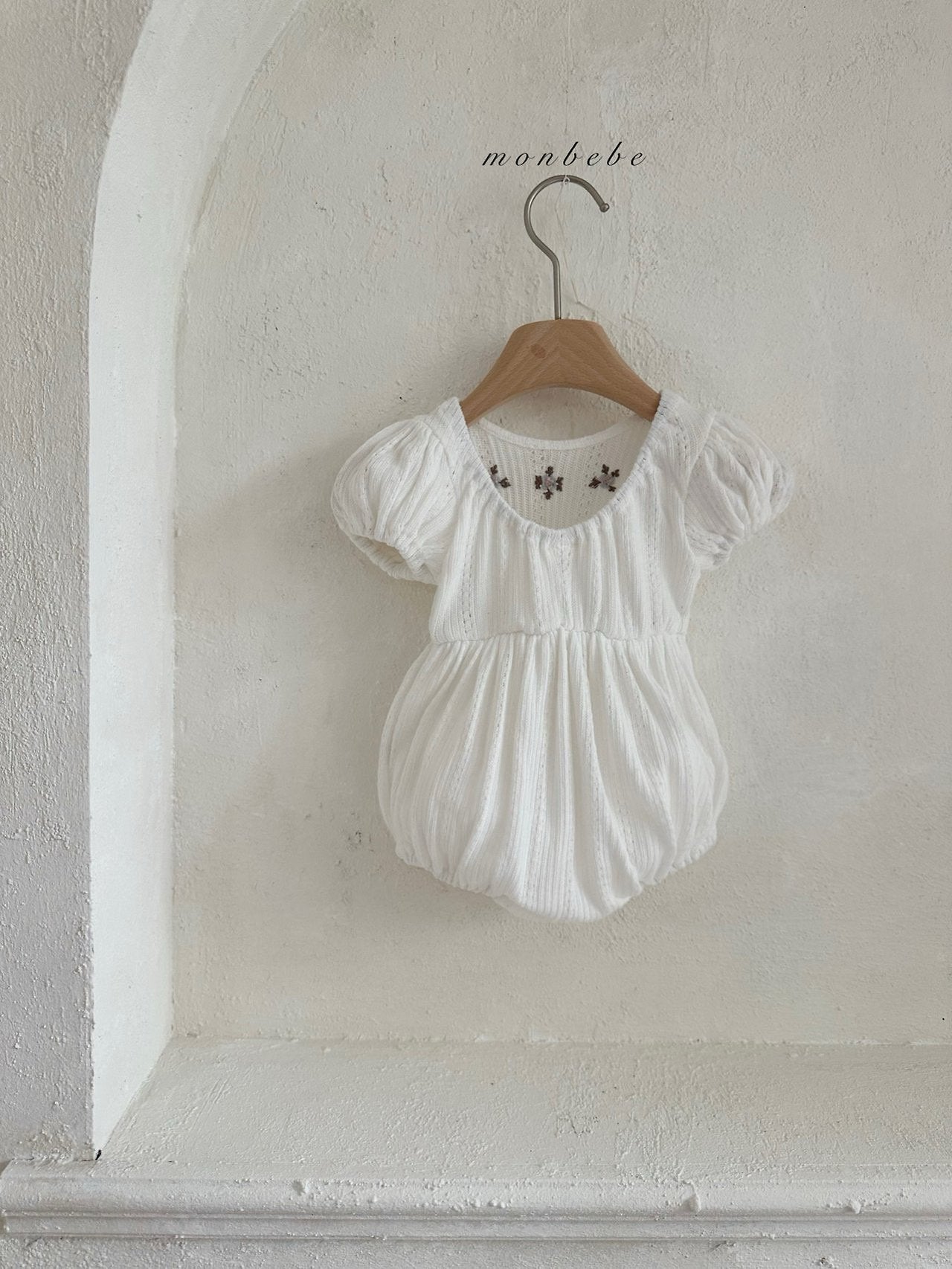 ［monbebe］Lea embroidery rompers