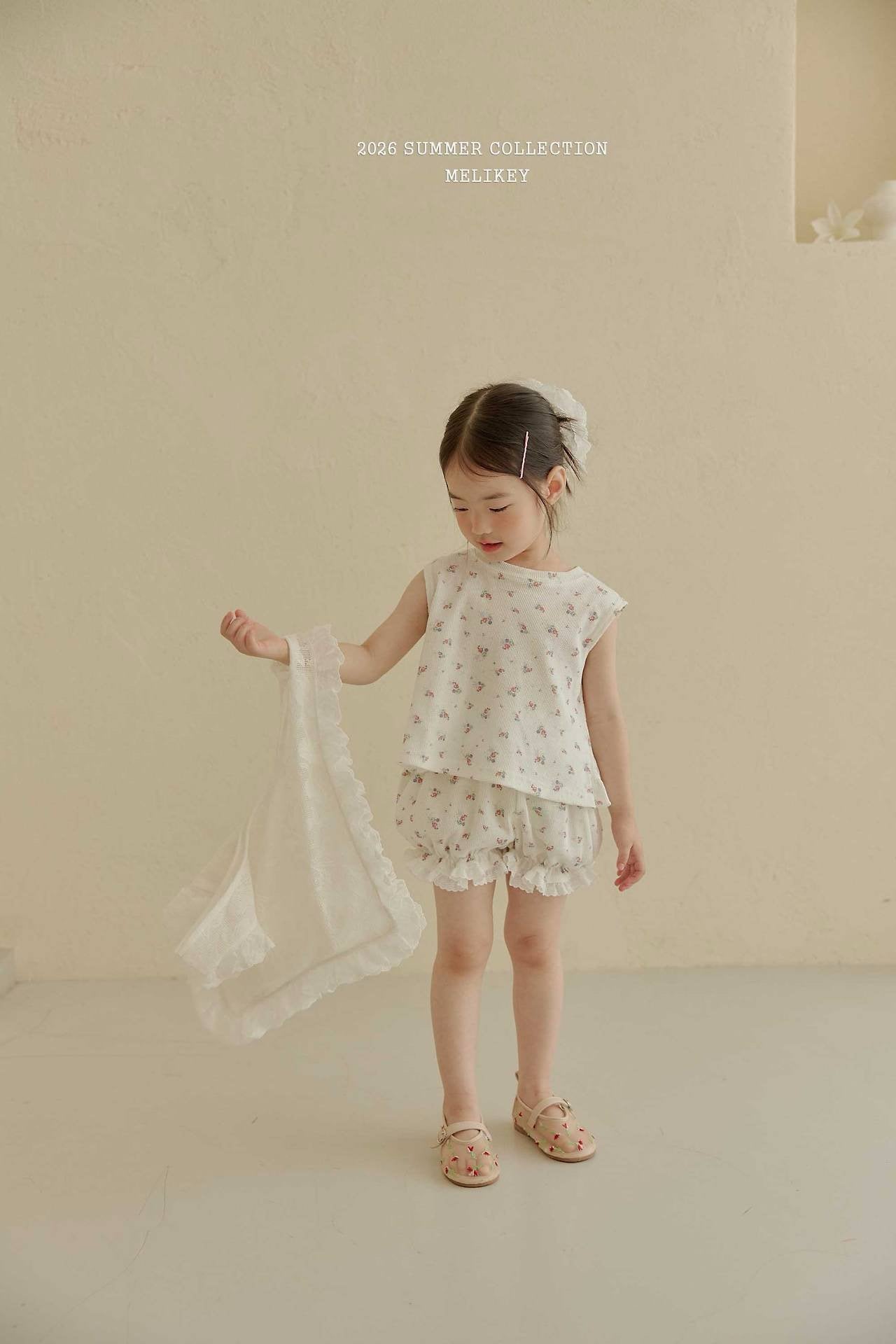 ［Melikey］Flower frill sleeveless tops