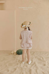 ［Melikey］Flower frill sleeveless tops