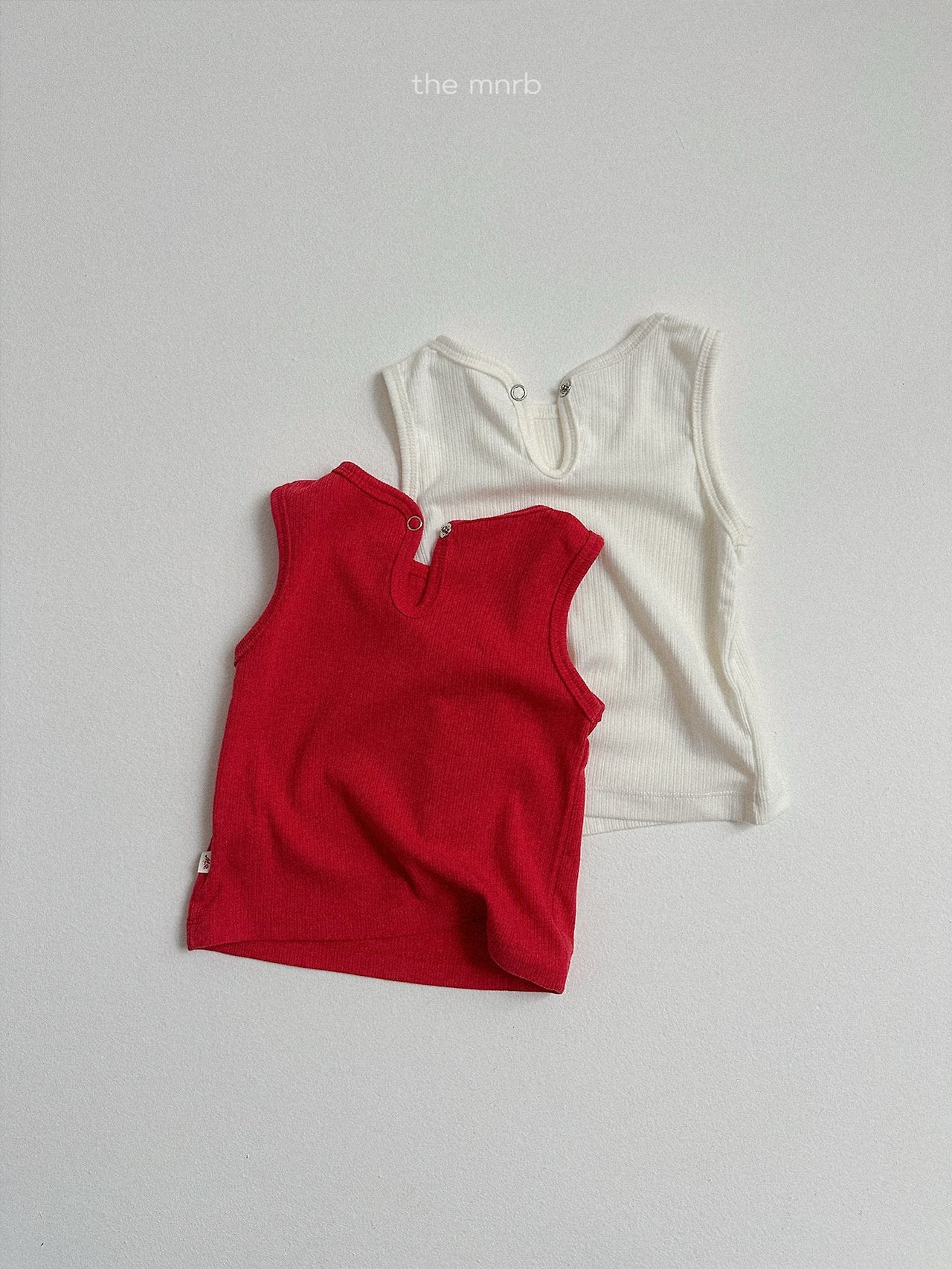 ［minirobe］Snap button sleeveless tee