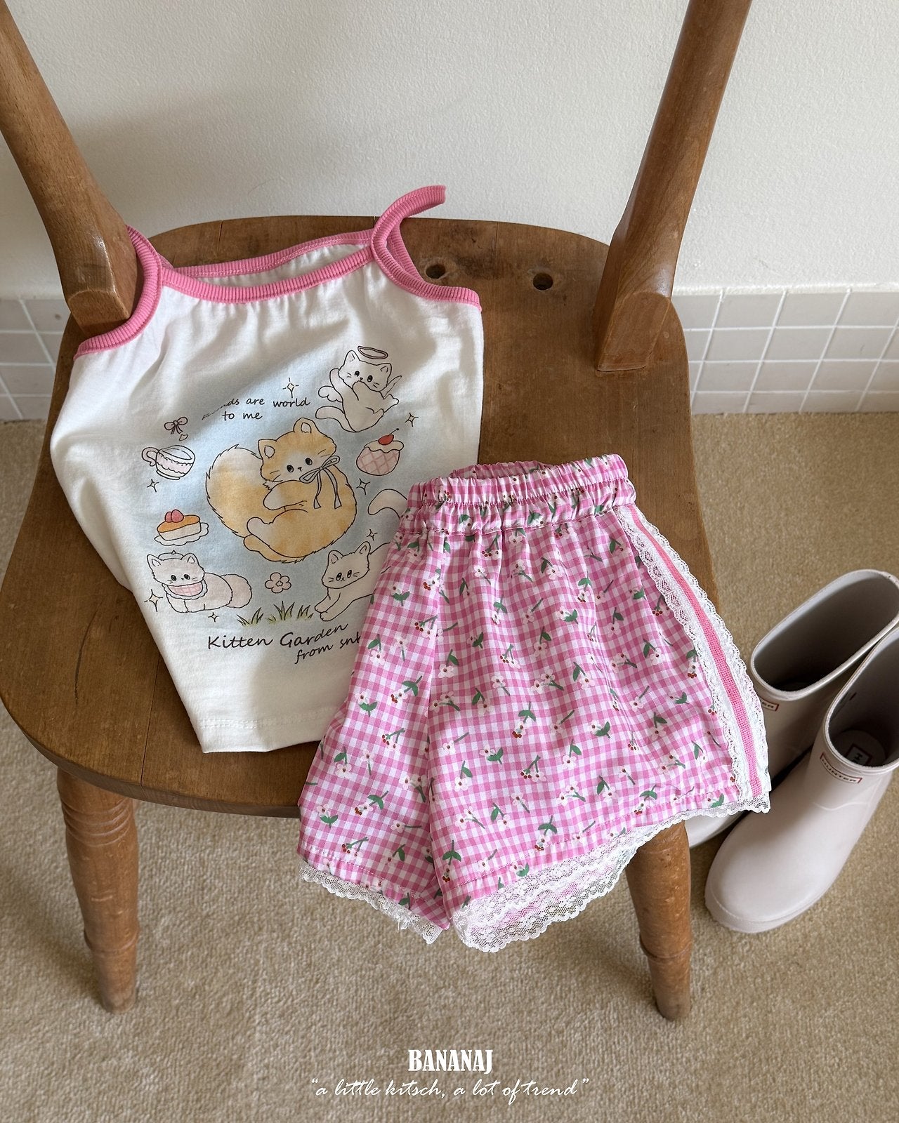 ［BANANAJ］Kiki wind flower short pants