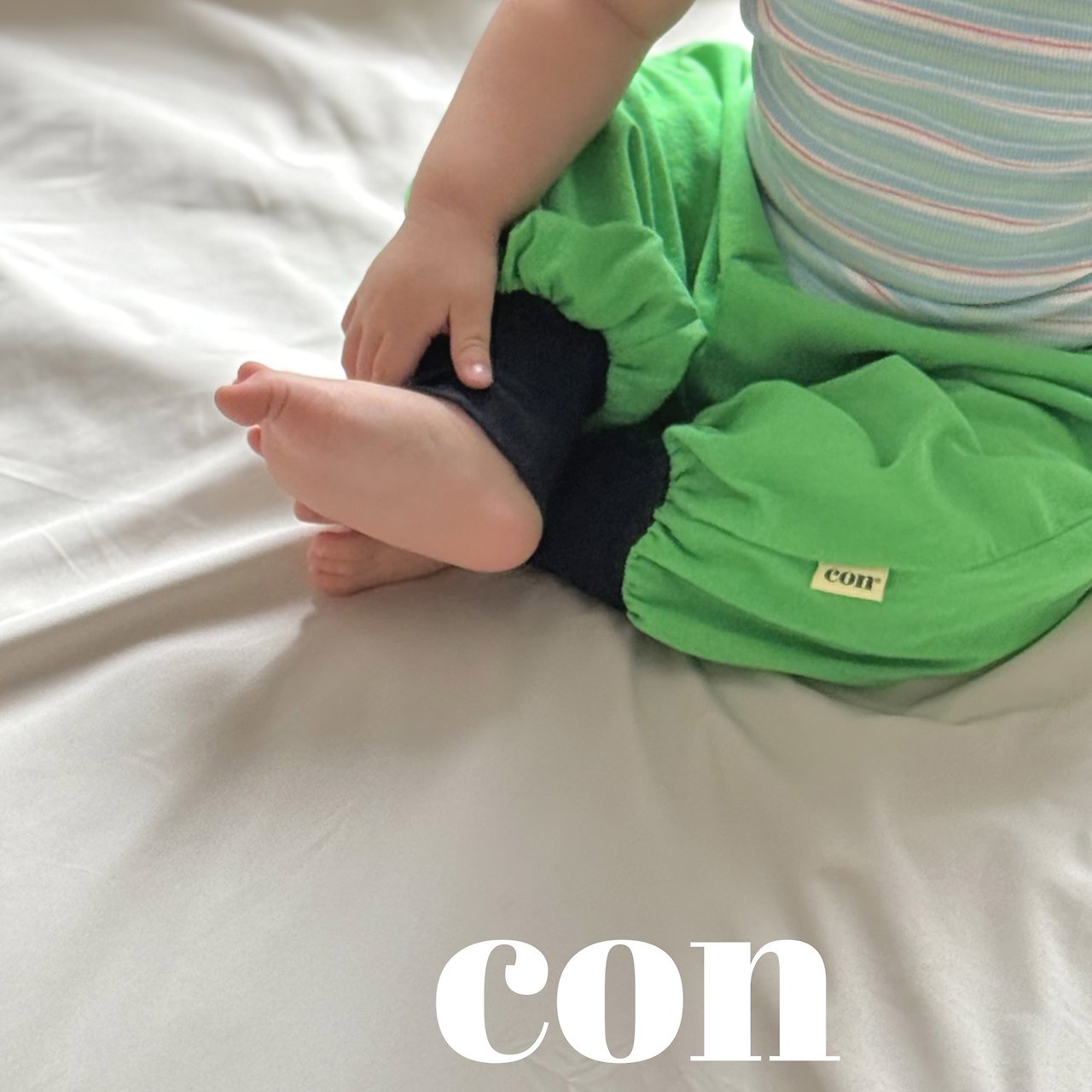 ［con］Block jogger pants