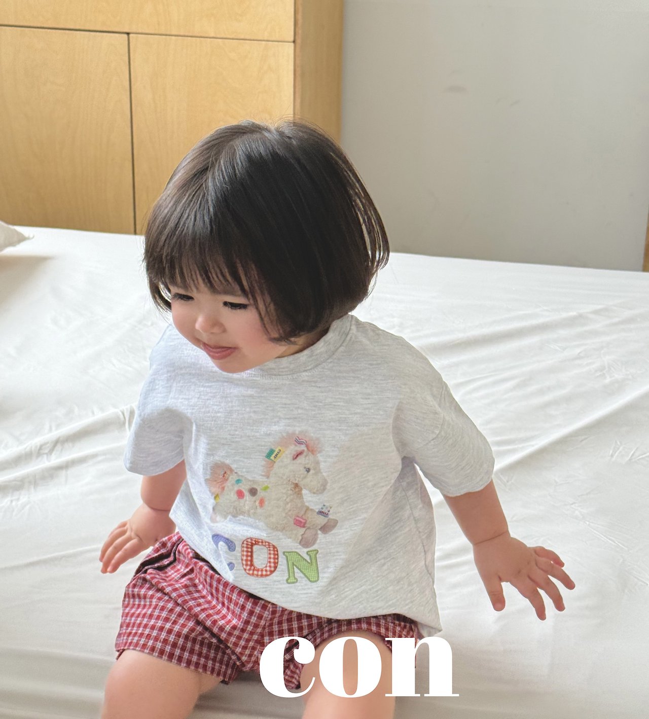 ［con］Unicorn tee