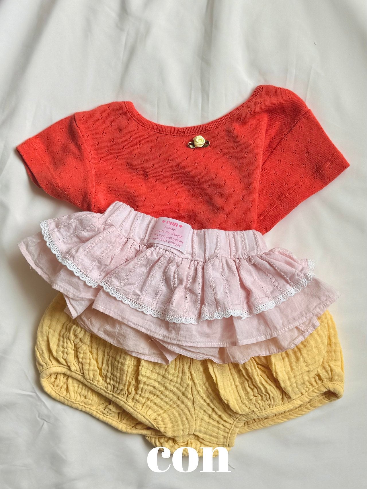 ［con］Back open flower point tee