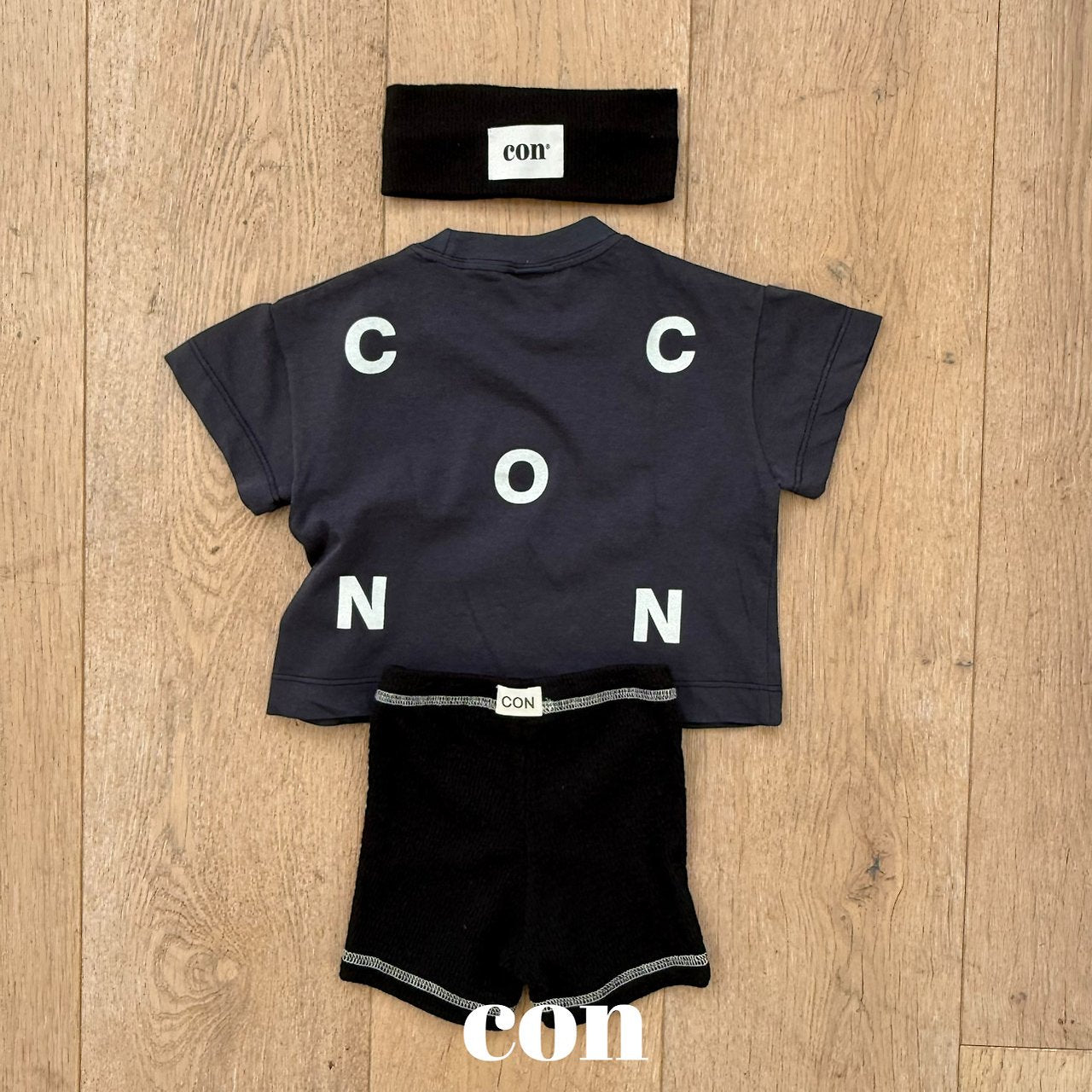 ［con］Con boxy tee