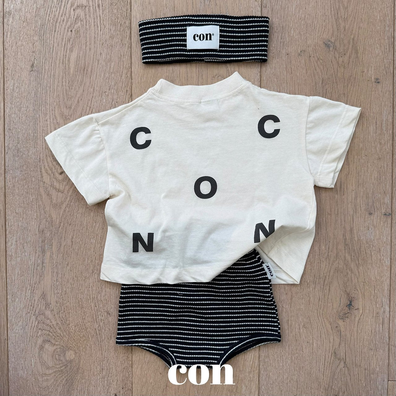 ［con］Con boxy tee