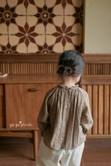 ［gogo picnic］Lena frill tuck blouse