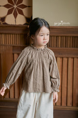 ［gogo picnic］Lena frill tuck blouse