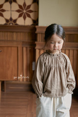［gogo picnic］Lena frill tuck blouse