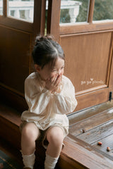 ［gogo picnic］Lena frill tuck blouse