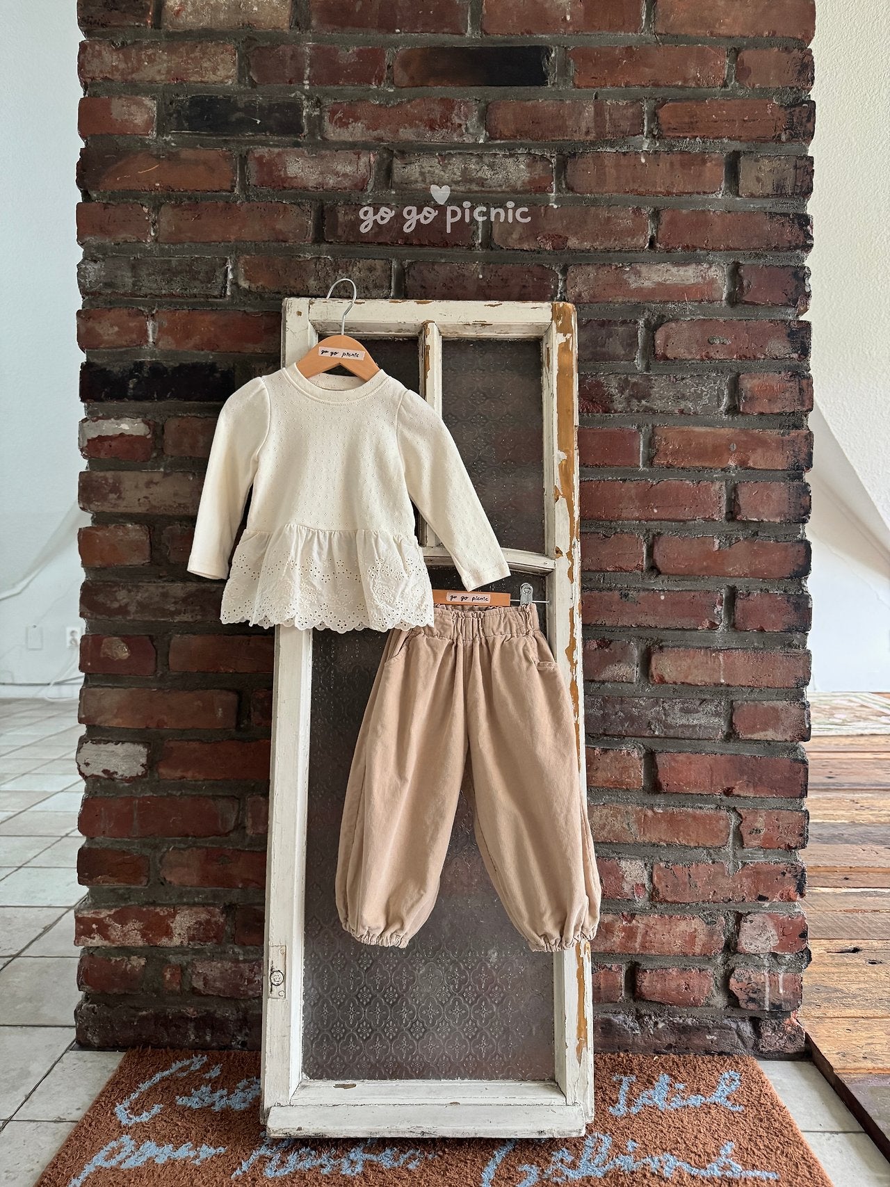 ［gogo picnic］ Lala long tee