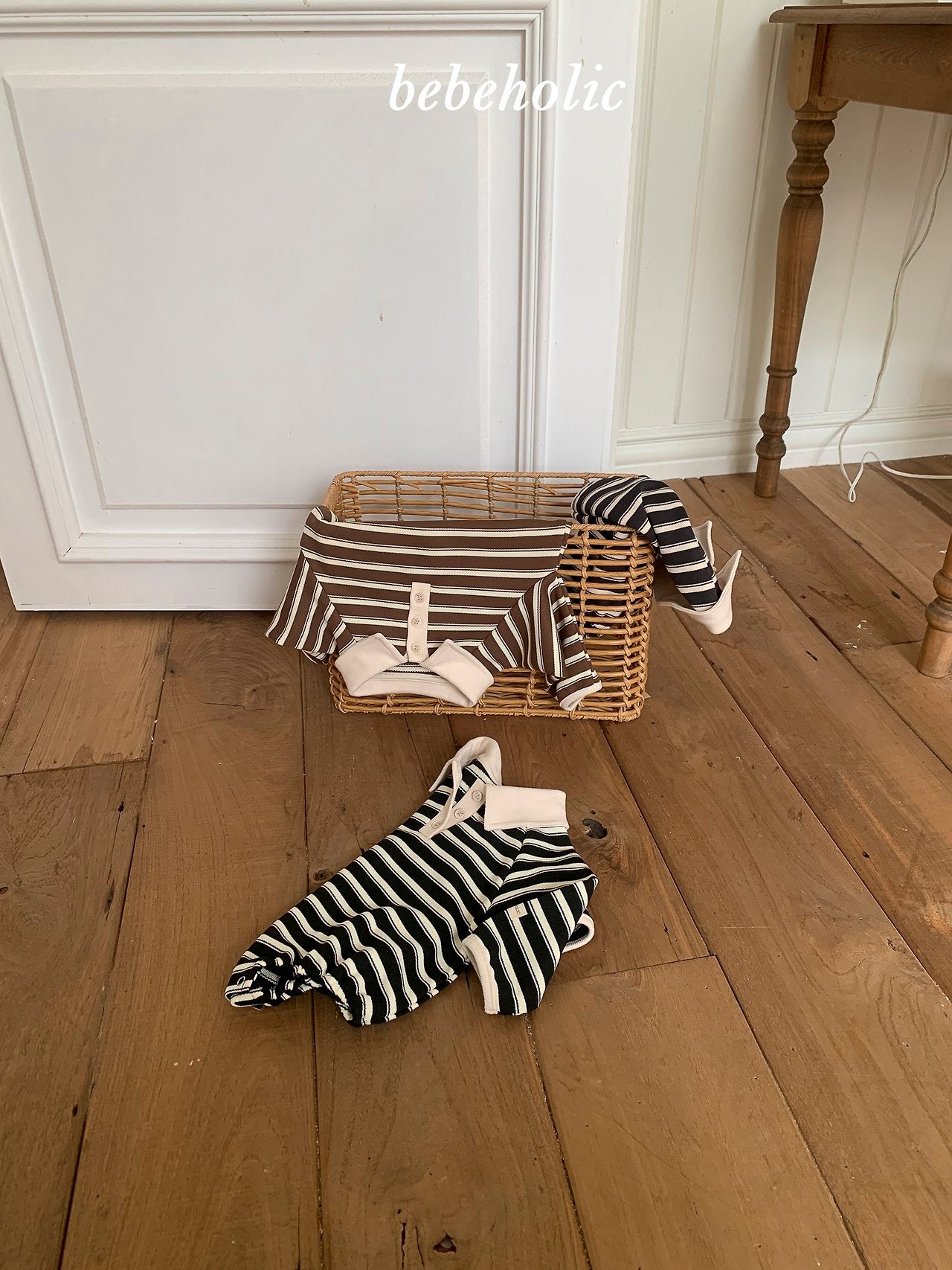 ［bebe holic］Stripe collar rompers